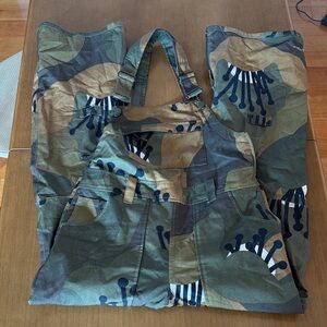 Burton Camouflage Bib Overalls Ski Snowboard Bibs